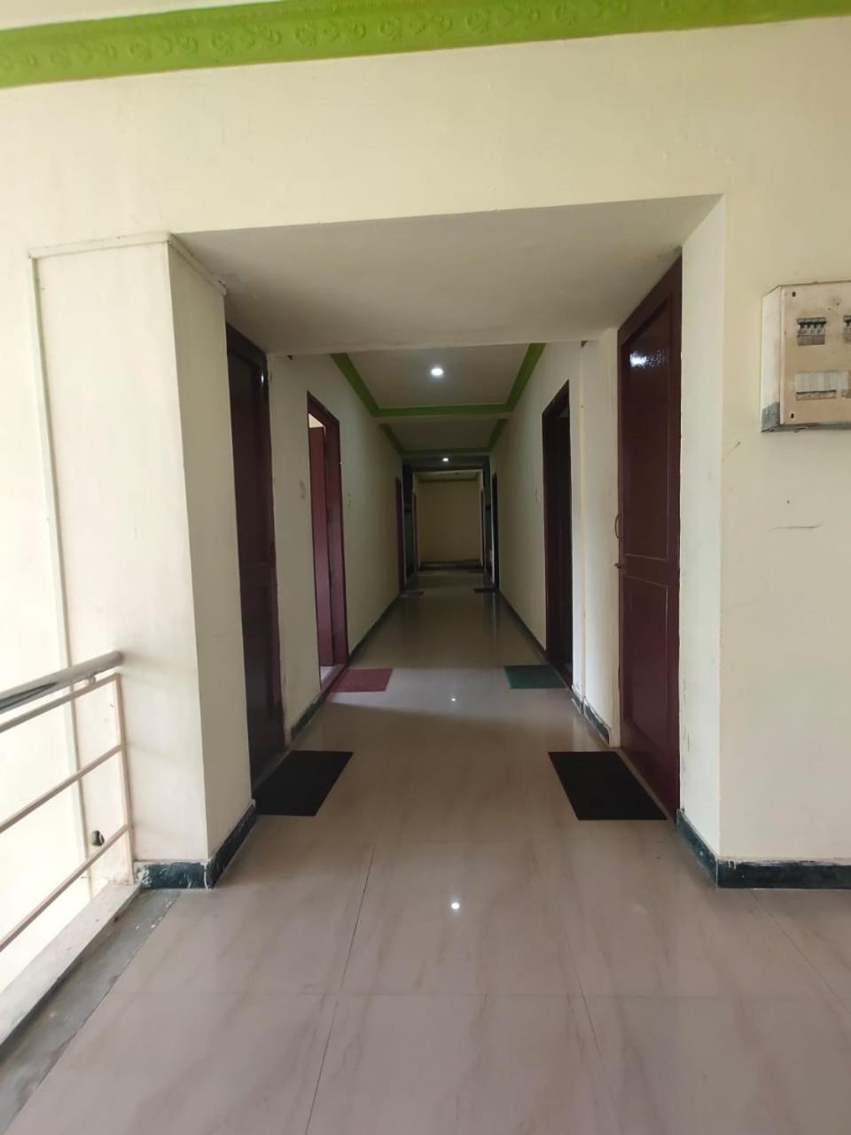 Hotel Ruchi Єркауд Екстер'єр фото